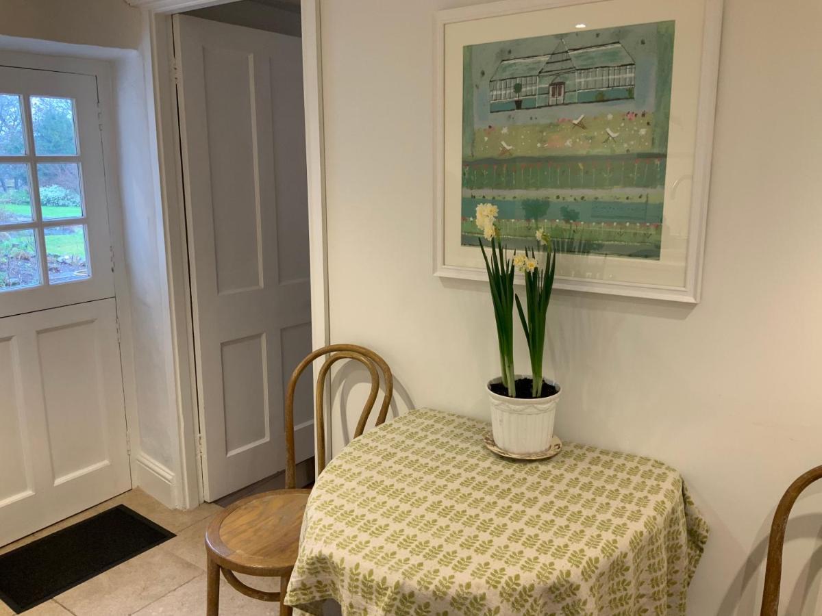 Stonesfield Masons Cottage, An Idyllic Retreat In An Area Of Outstanding Beauty, Close To Blenheim Palace, Oxford & The Cotswolds מראה חיצוני תמונה